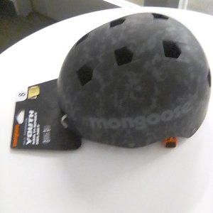 Mongoose bicycle helmet